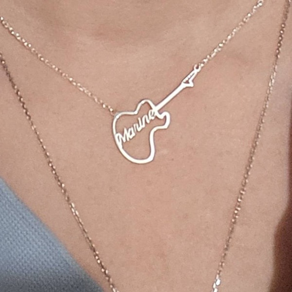 Personalized Guitar Symbol Nam - Musical Instrument Name recensione e prezzo