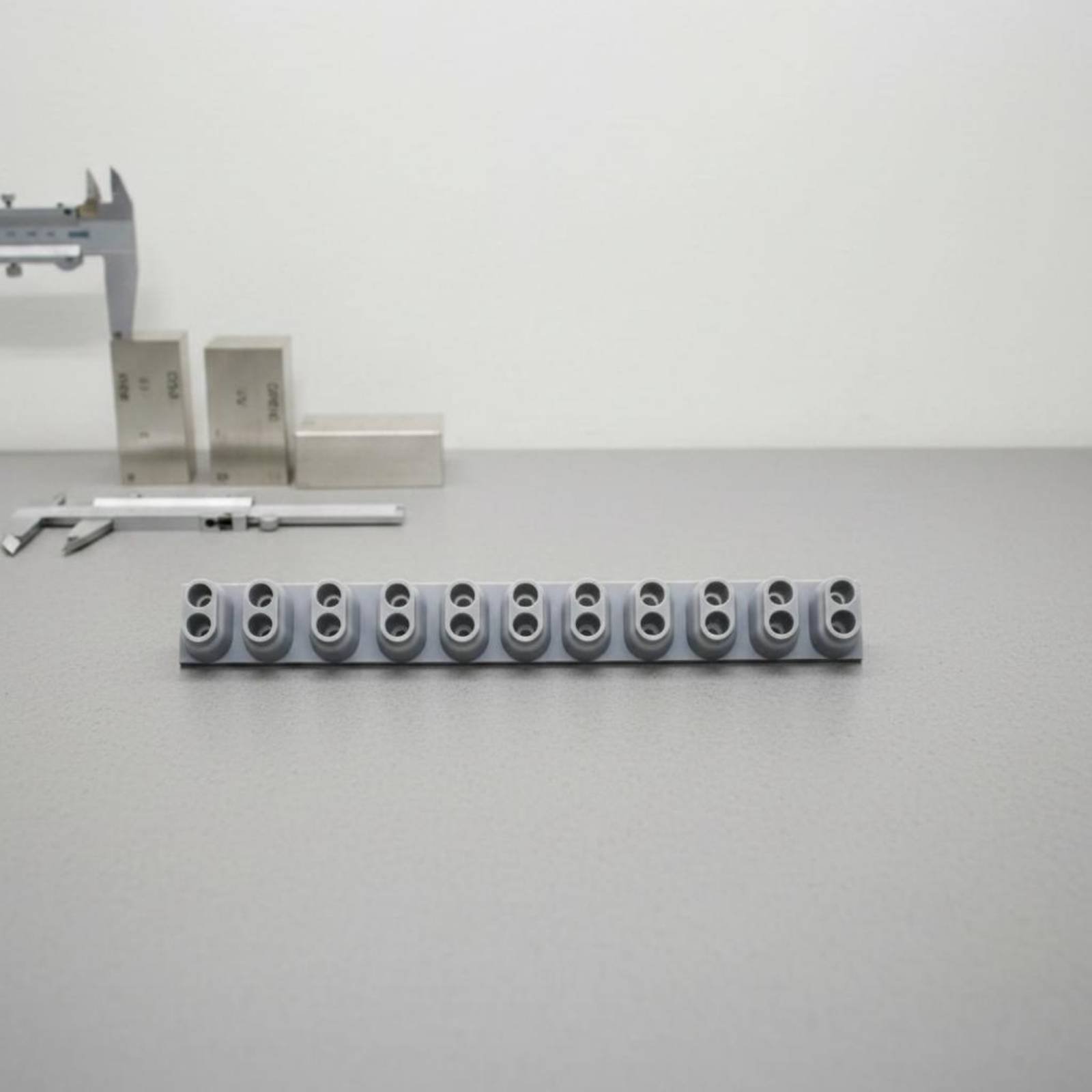 Conductive Rubber Key Contact  - A Musical Instrument With Keys recensione e prezzo