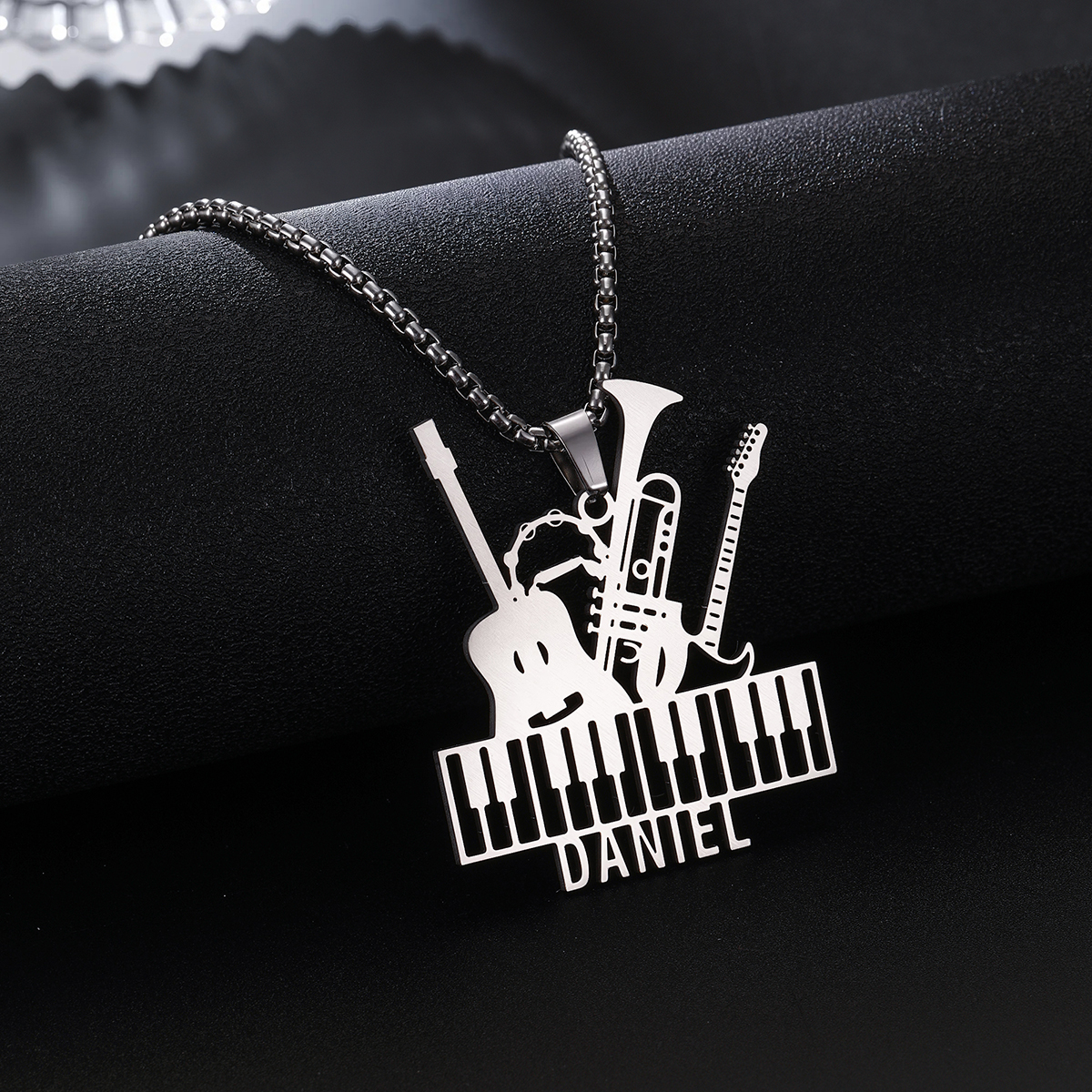Custom Name Necklaces For Wome - Musical Instrument Name recensione e prezzo